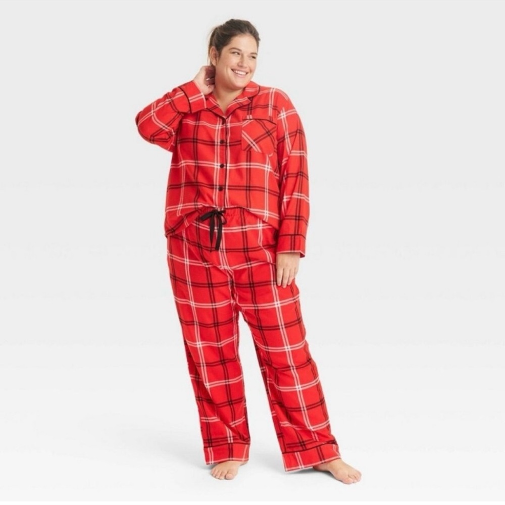 NWT Wondershop Holiday Red Plaid Lightweight Flannel 2pc Pajama Set